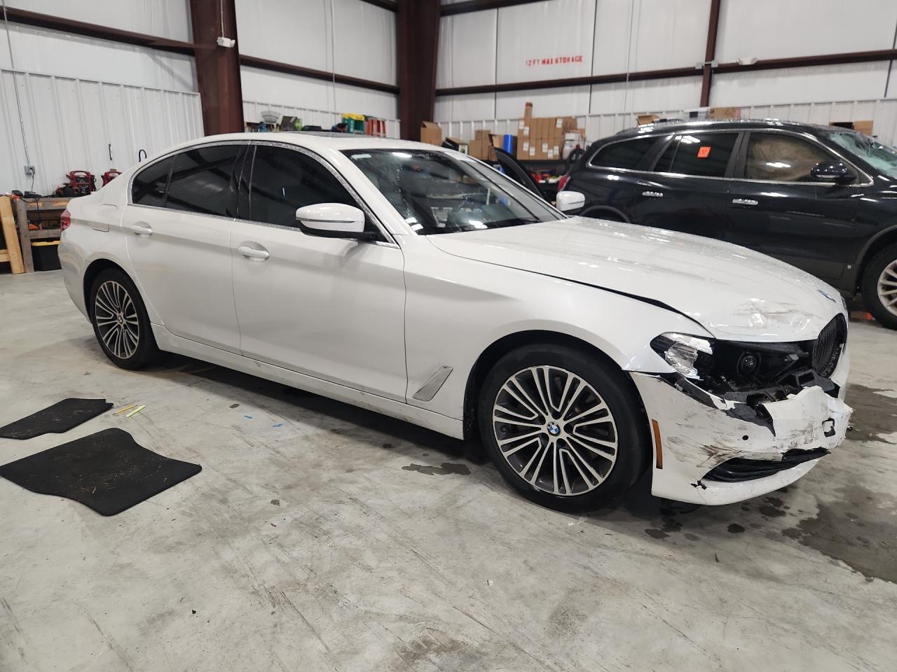 2019 BMW 530 I - zdjęcie 4