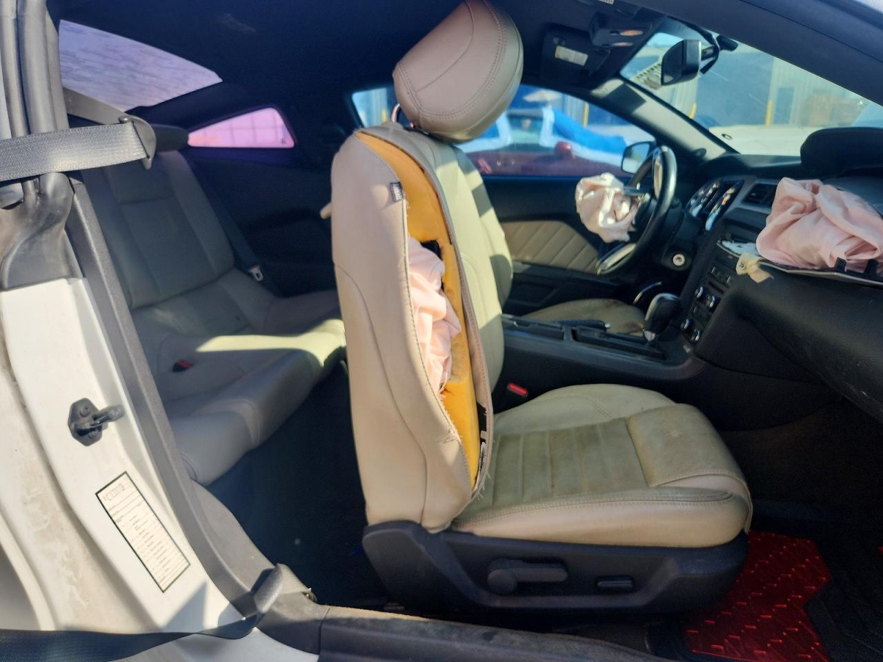 2014 Ford Mustang - zdjęcie 10
