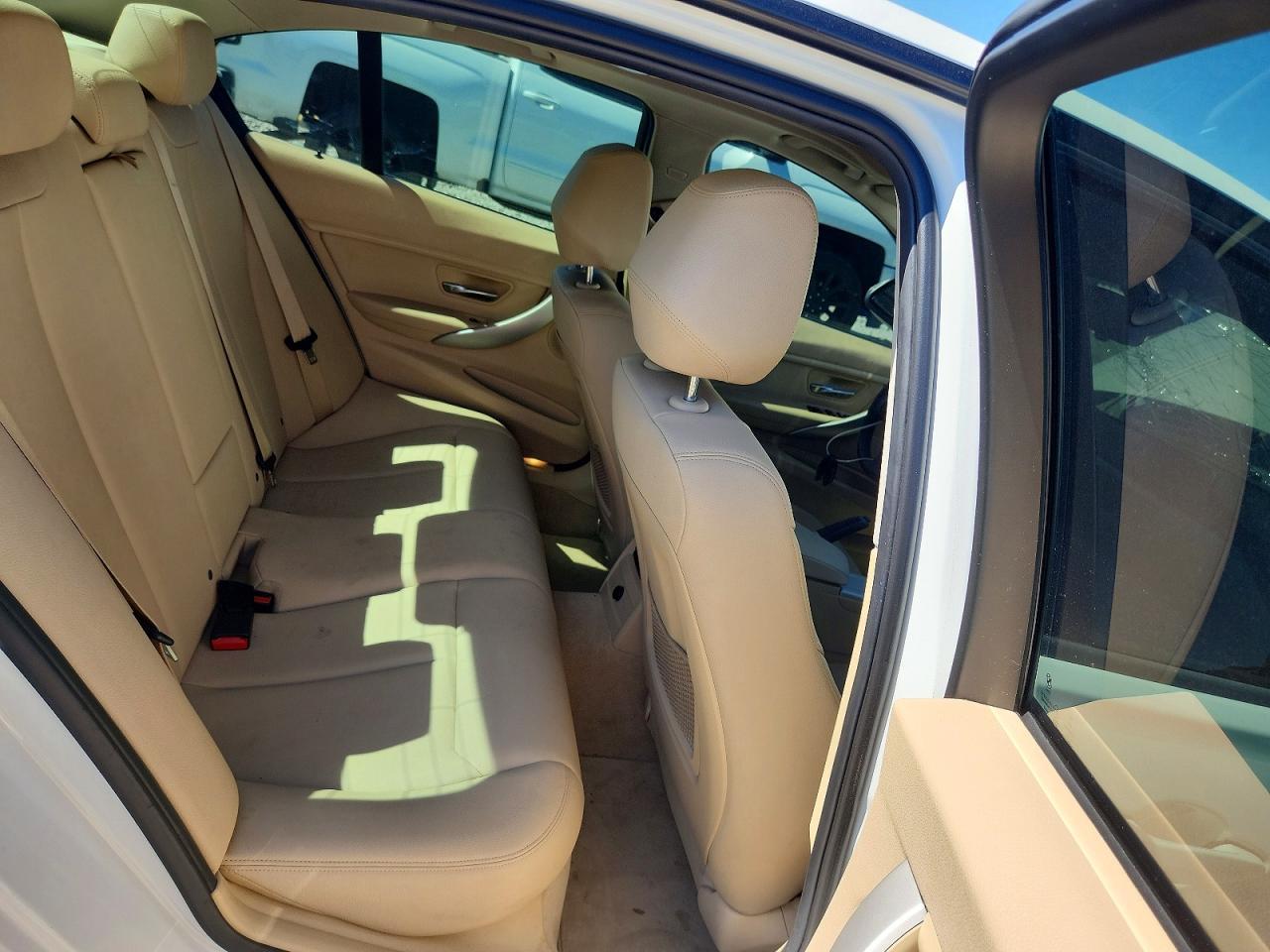 2015 BMW 320 I xDrive - zdjęcie 10