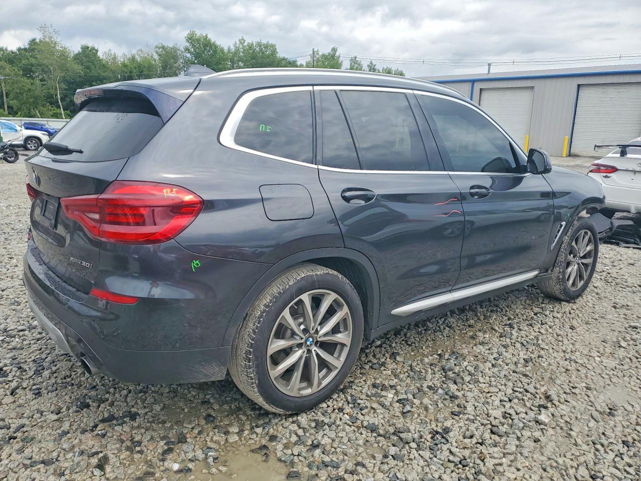 2018 BMW X3 xDrive30I - zdjęcie 3