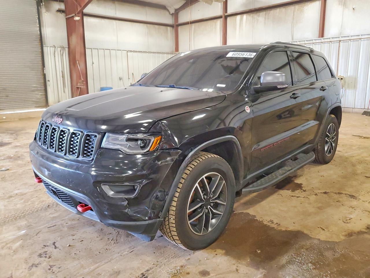 2021 Jeep Grand Cherokee Trailhawk - zdjęcie główne