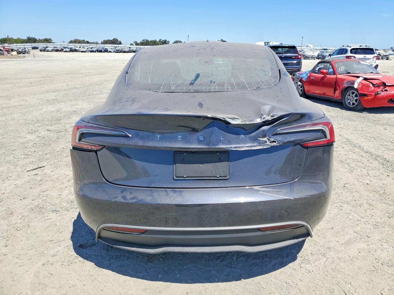 2025 Tesla Model 3 - zdjęcie 6