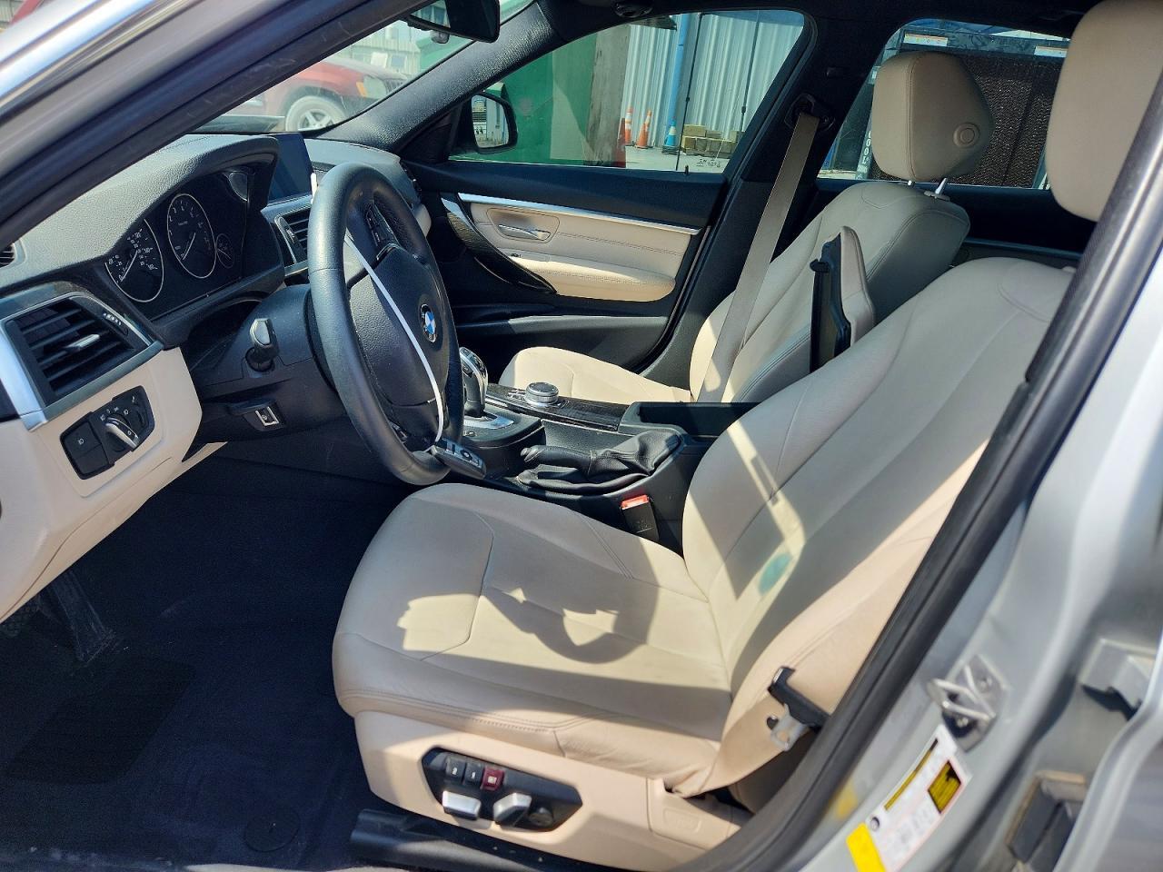 2018 BMW 330 I - zdjęcie 7