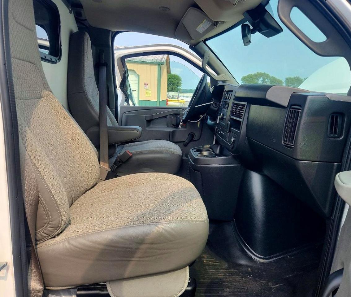2019 Chevrolet Express G2500 - zdjęcie 7