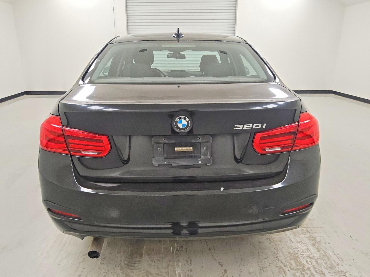 2017 BMW 320 I - zdjęcie 6
