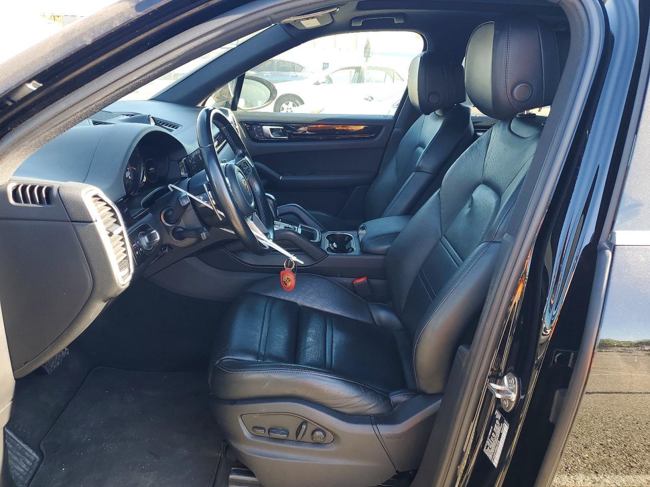 2023 Porsche Cayenne Base/Platinum Edition - zdjęcie 7