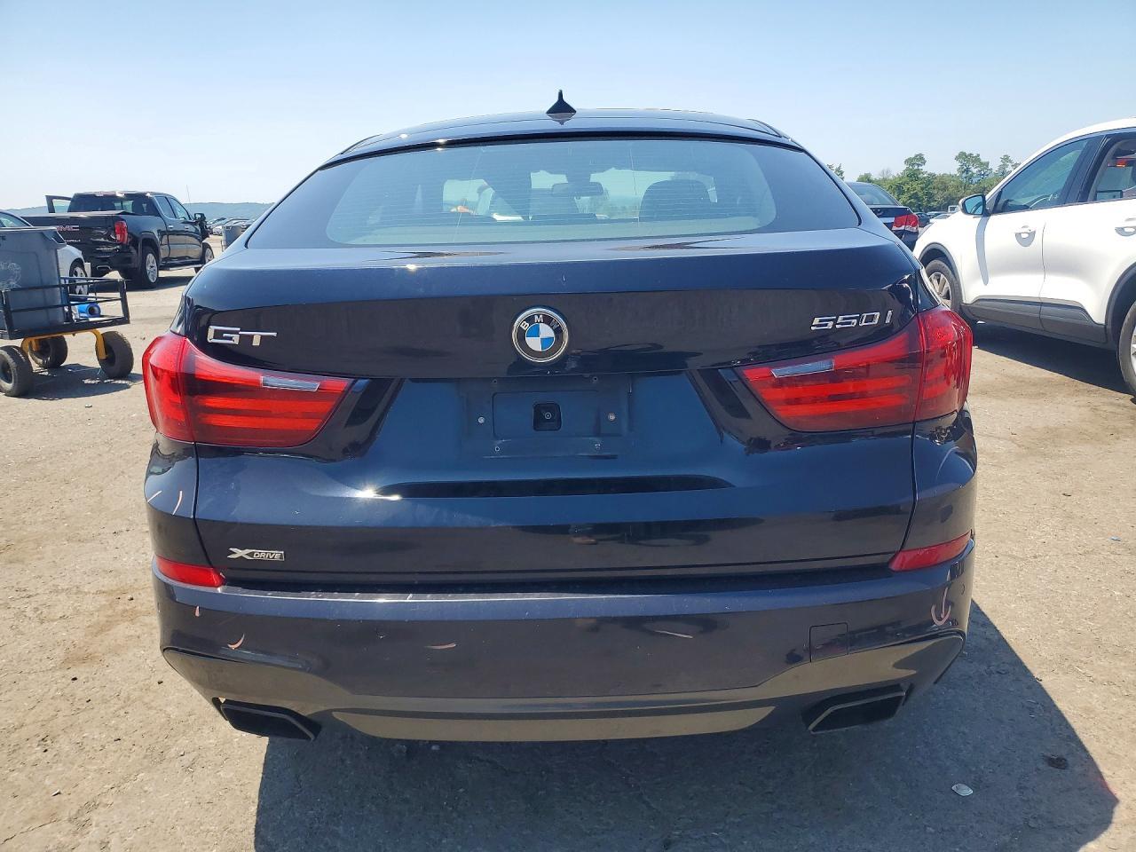 2017 BMW Seria 5 550i - zdjęcie 6