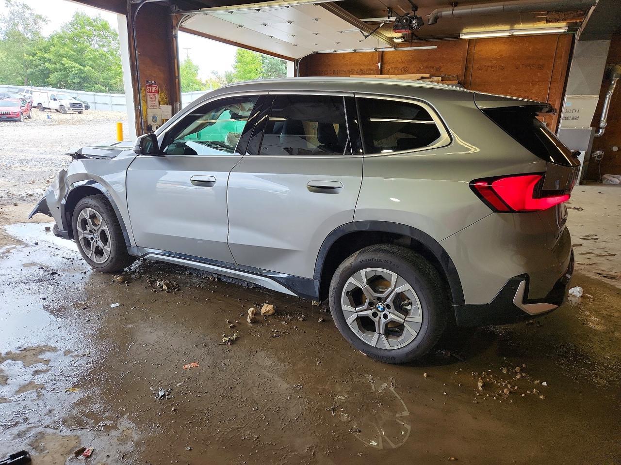 2026 BMW X1 xDrive28I - zdjęcie 2