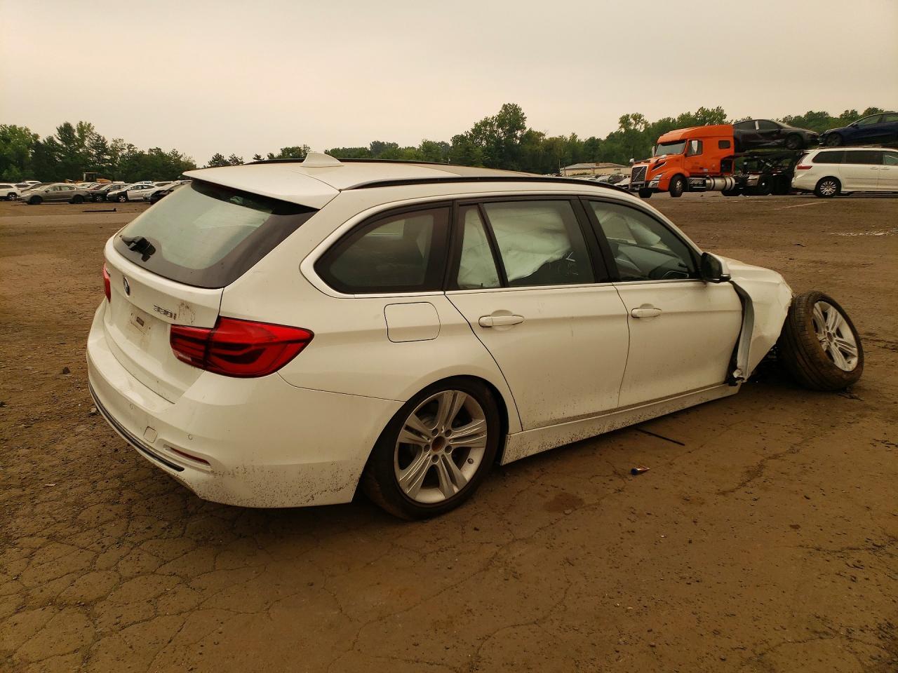 2017 BMW 330 Xi - zdjęcie 3