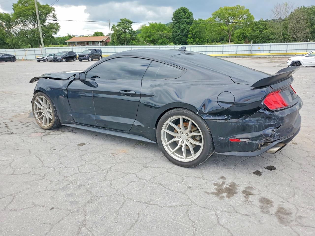 2020 Ford Mustang Gt - zdjęcie 2