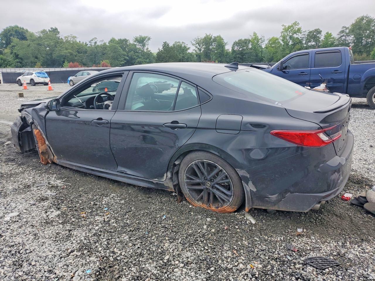 2025 Toyota Camry Se - zdjęcie 2