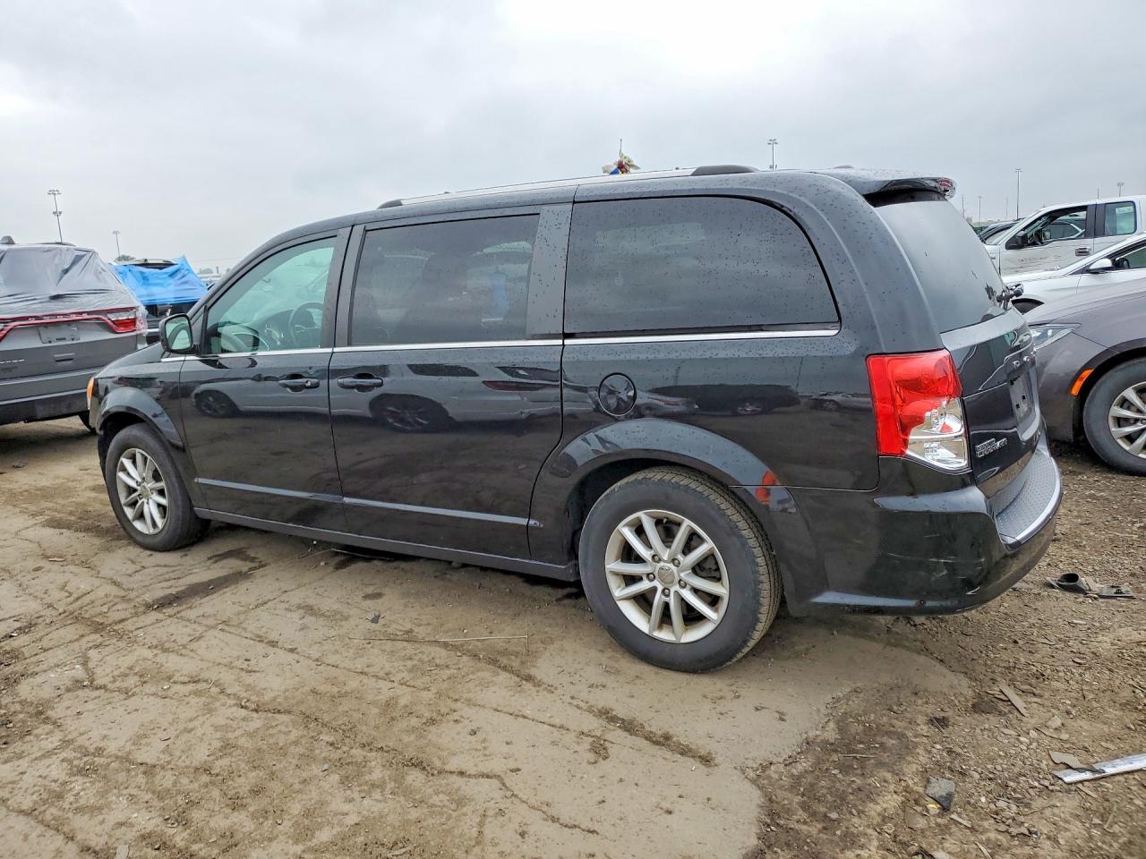 2019 Dodge Grand Caravan Sxt - zdjęcie 2