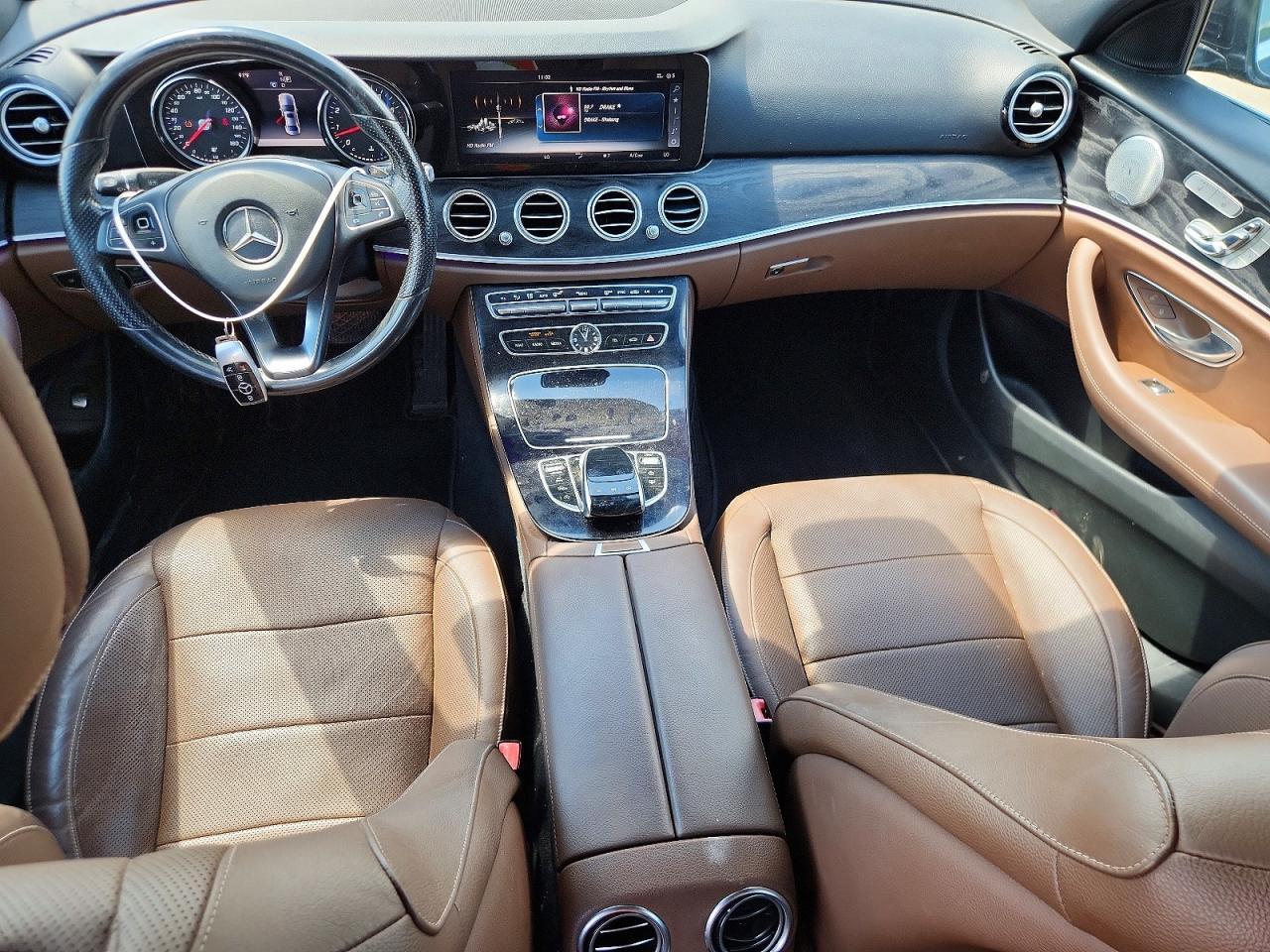 2017 Mercedes-Benz E 300 - zdjęcie 8