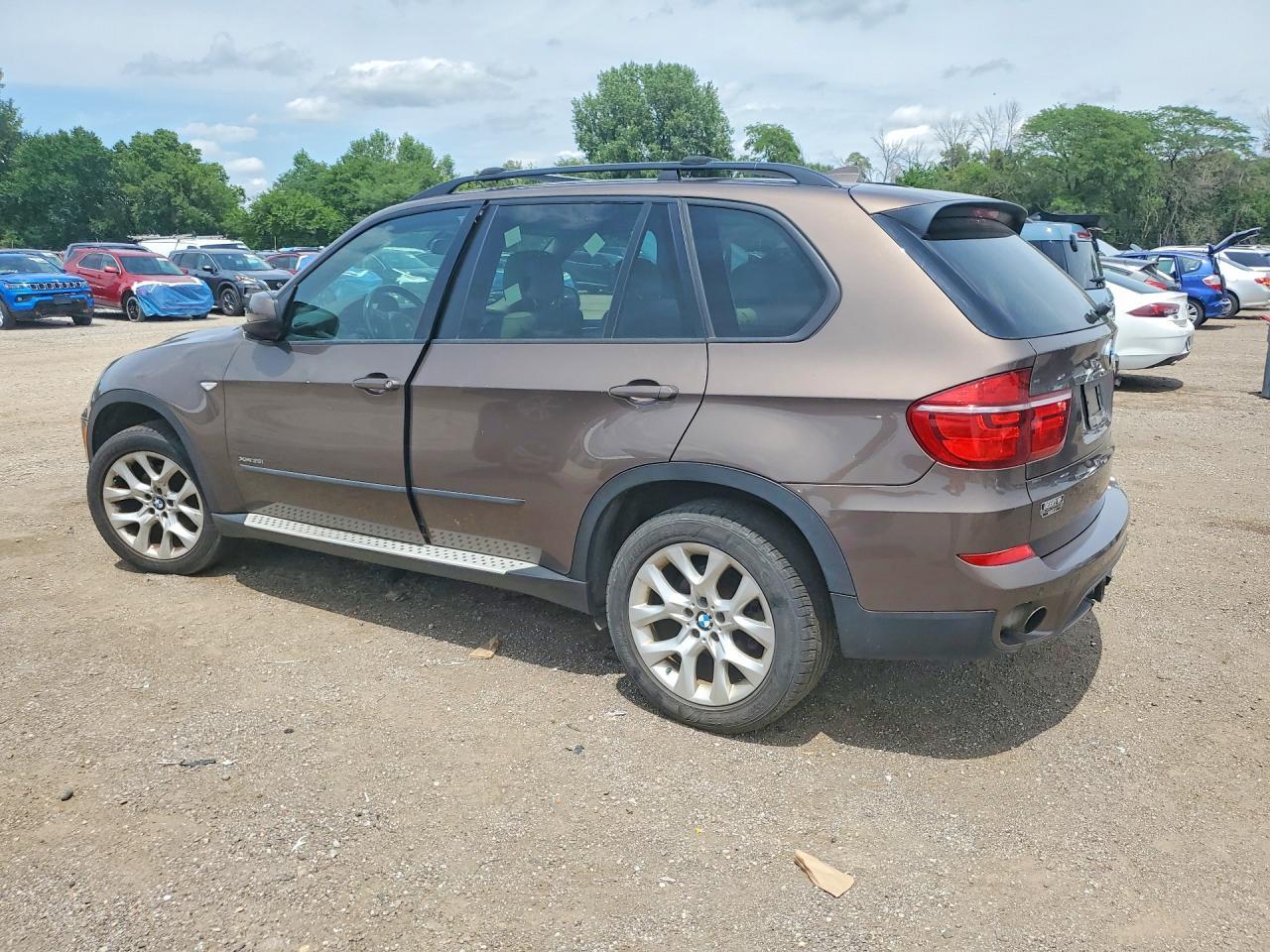 2013 BMW X5 xDrive35I - zdjęcie 2