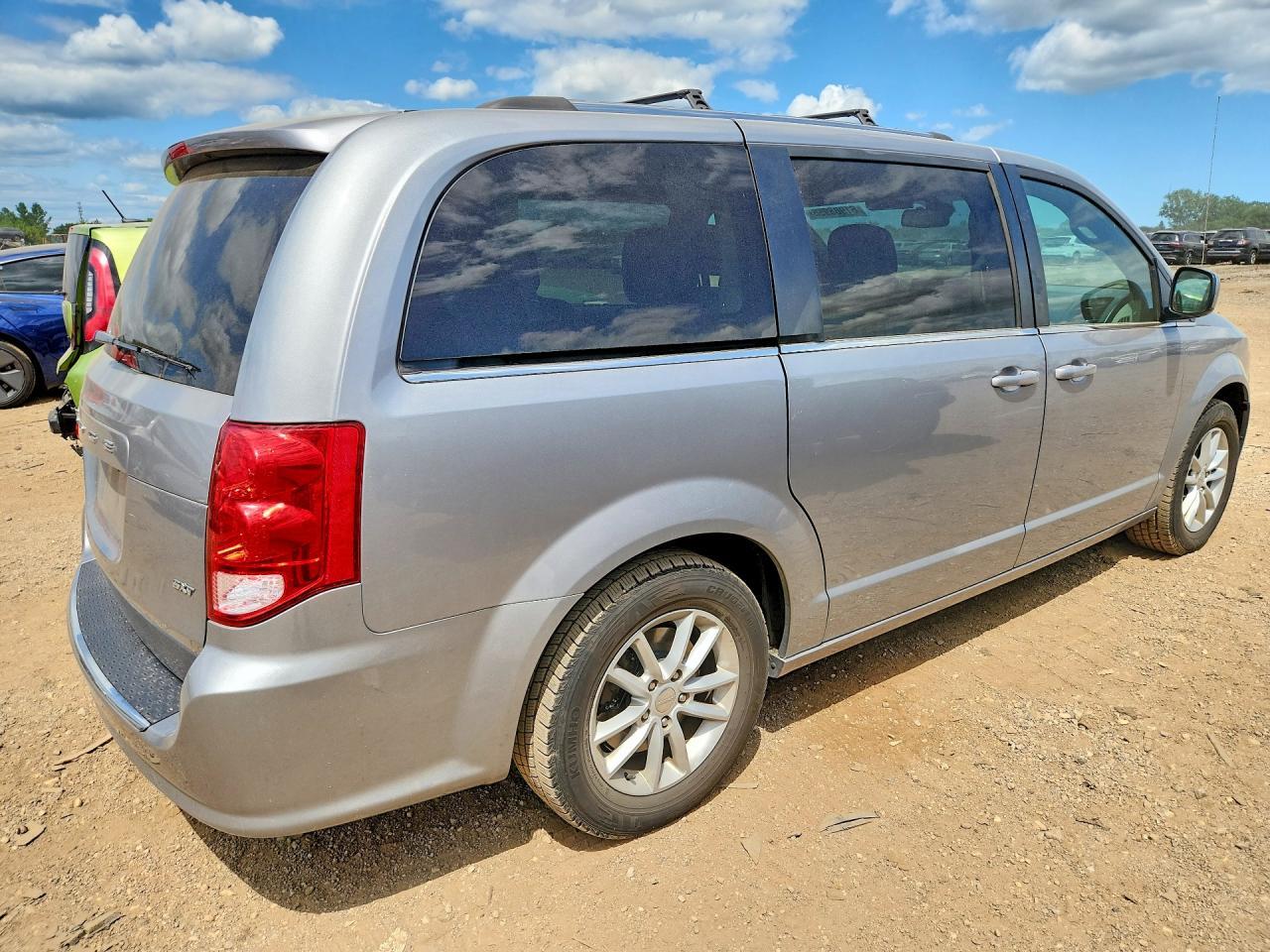 2020 Dodge Grand Caravan Sxt - zdjęcie 3