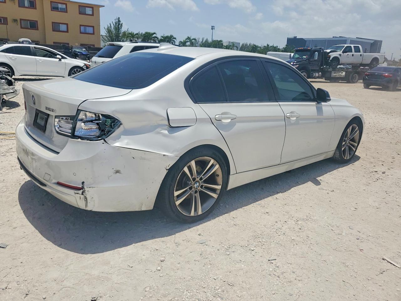 2015 BMW 328 I - zdjęcie 3