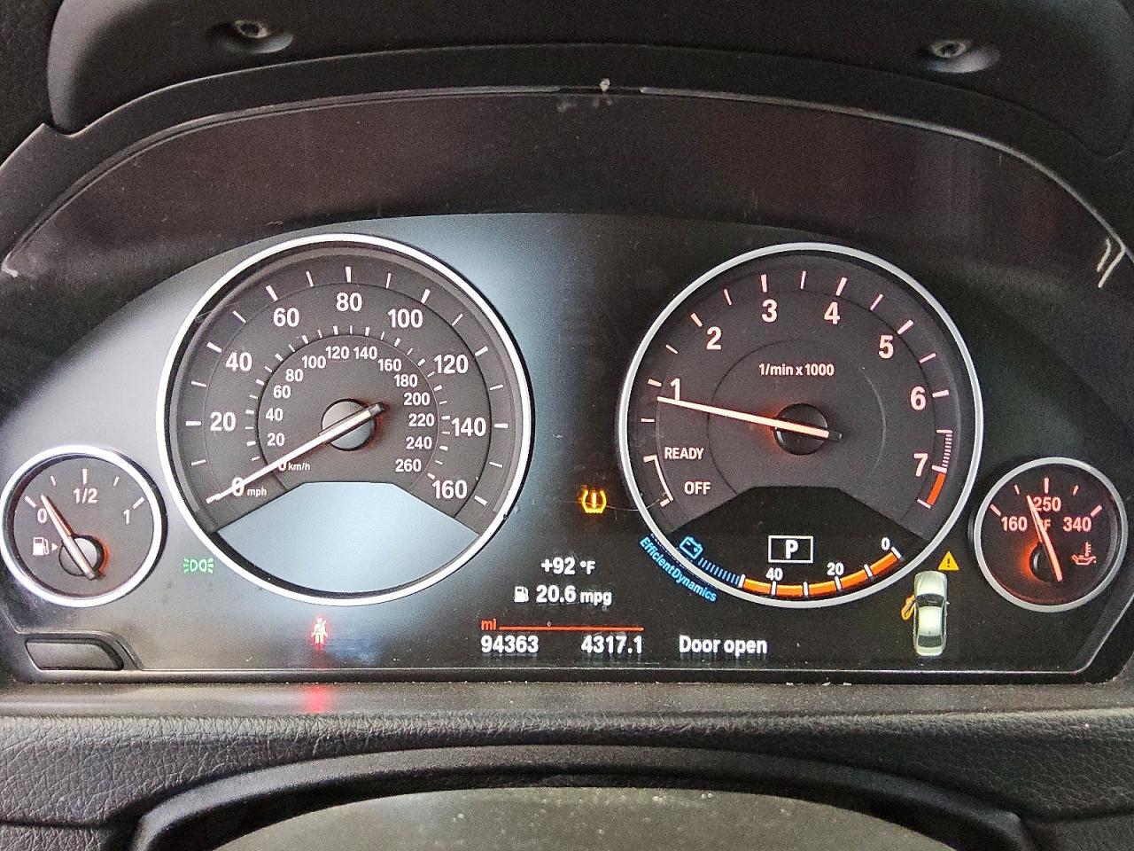 2017 BMW Seria 3 320i - zdjęcie 9