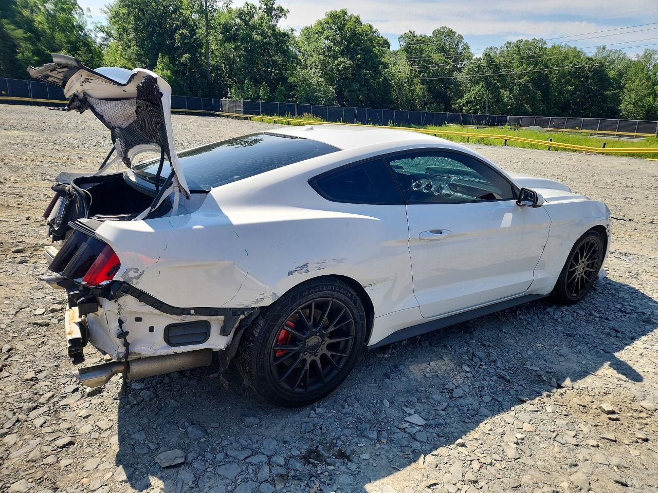 2017 Ford Mustang - zdjęcie 3