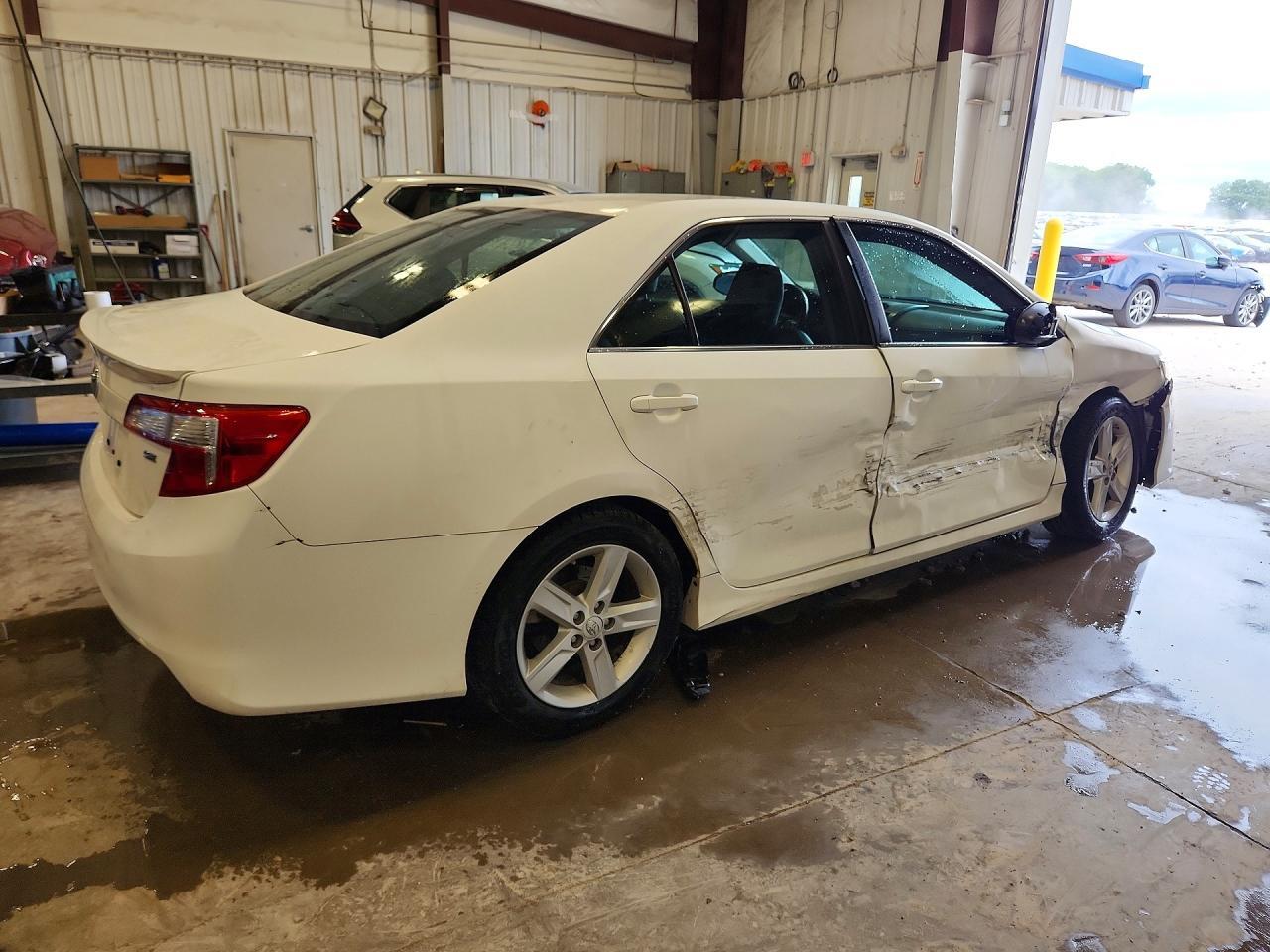 2013 Toyota Camry Se - zdjęcie 3