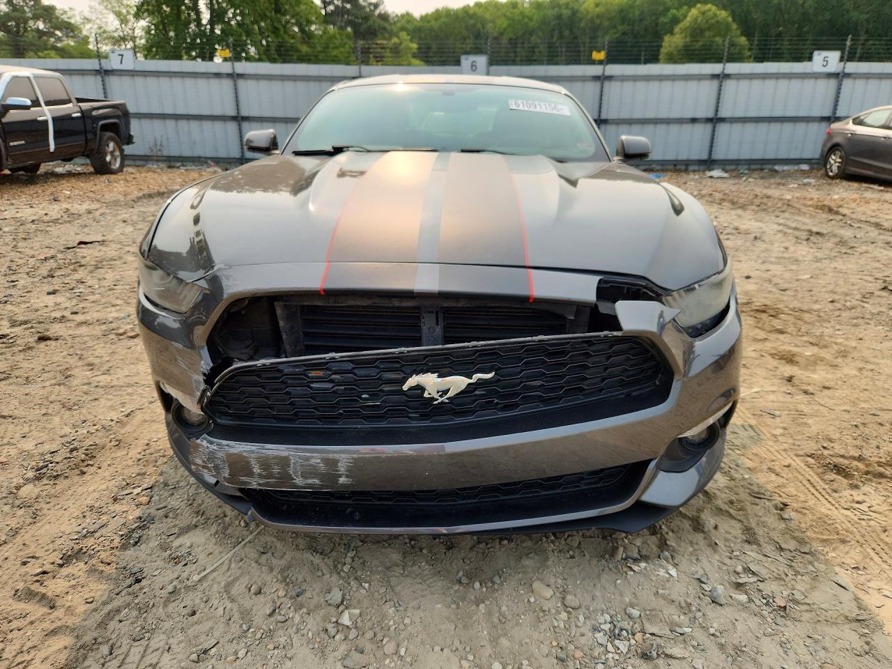 2015 Ford Mustang - zdjęcie 5