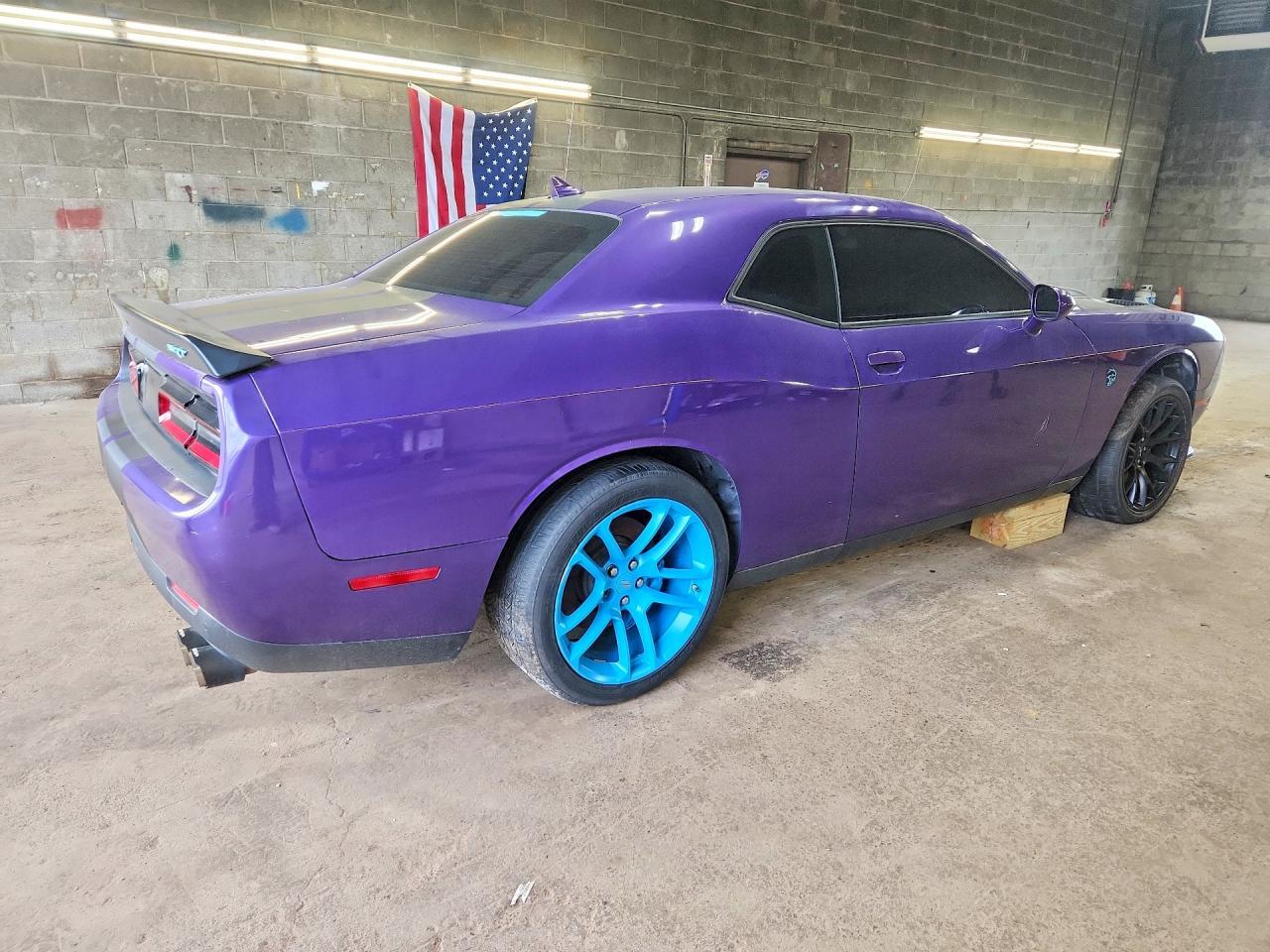 2016 Dodge Challenger Srt Hellcat - zdjęcie 3