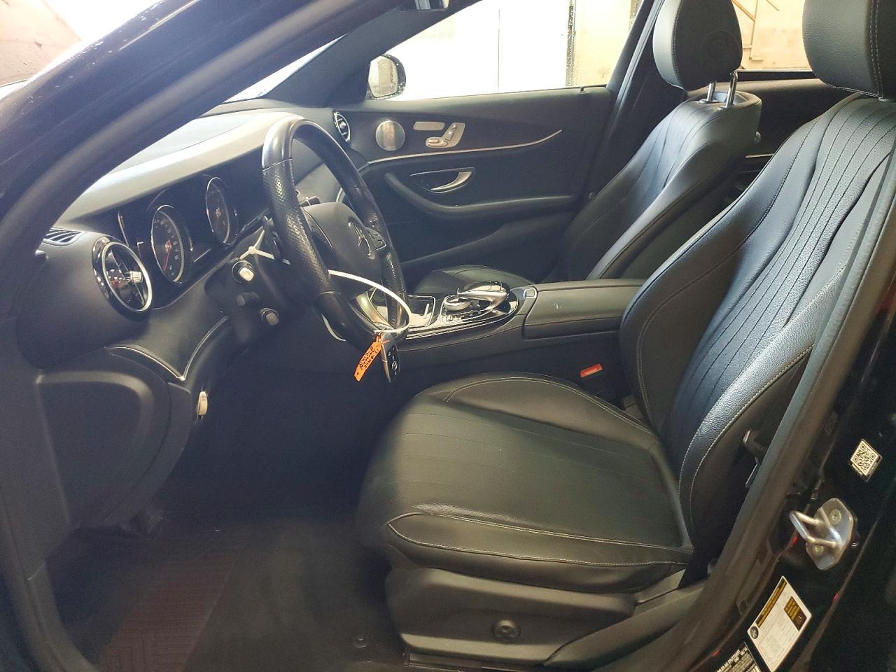 2017 Mercedes-Benz E 300 4Matic - zdjęcie 7