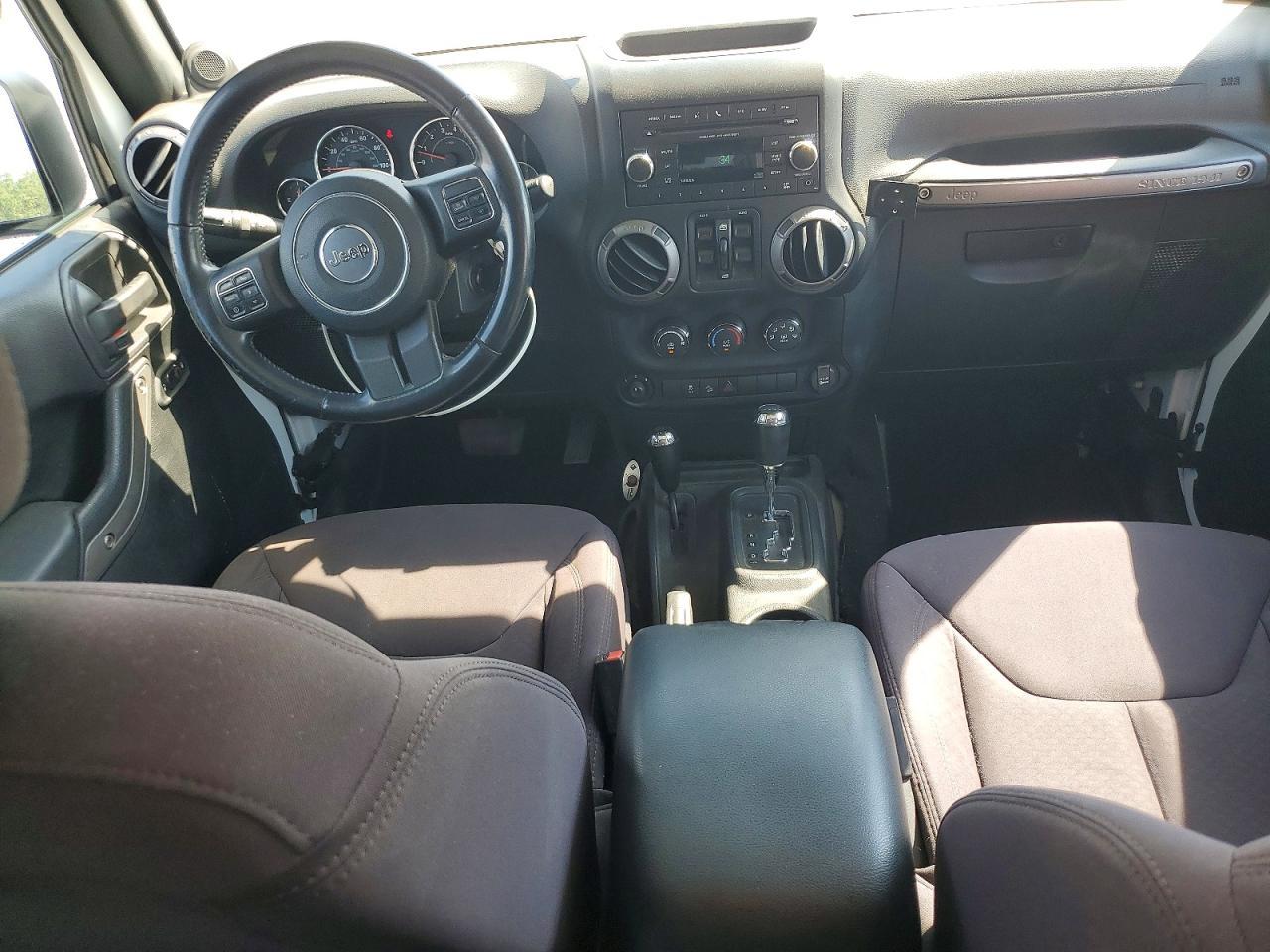 2013 Jeep Wrangler - zdjęcie 8