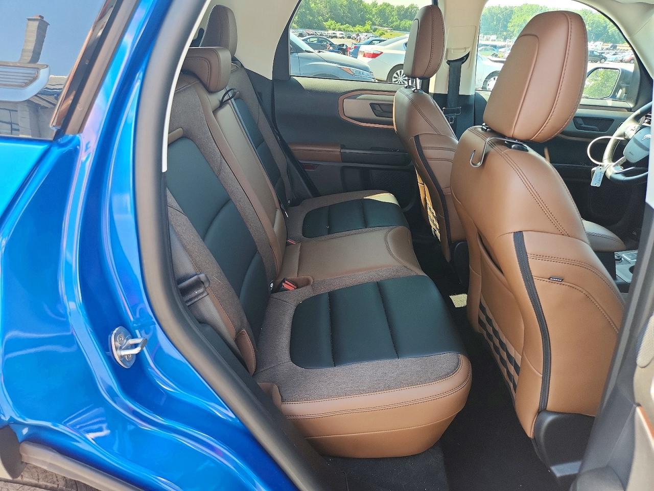 2025 Ford Bronco Sport Outer Banks - zdjęcie 11