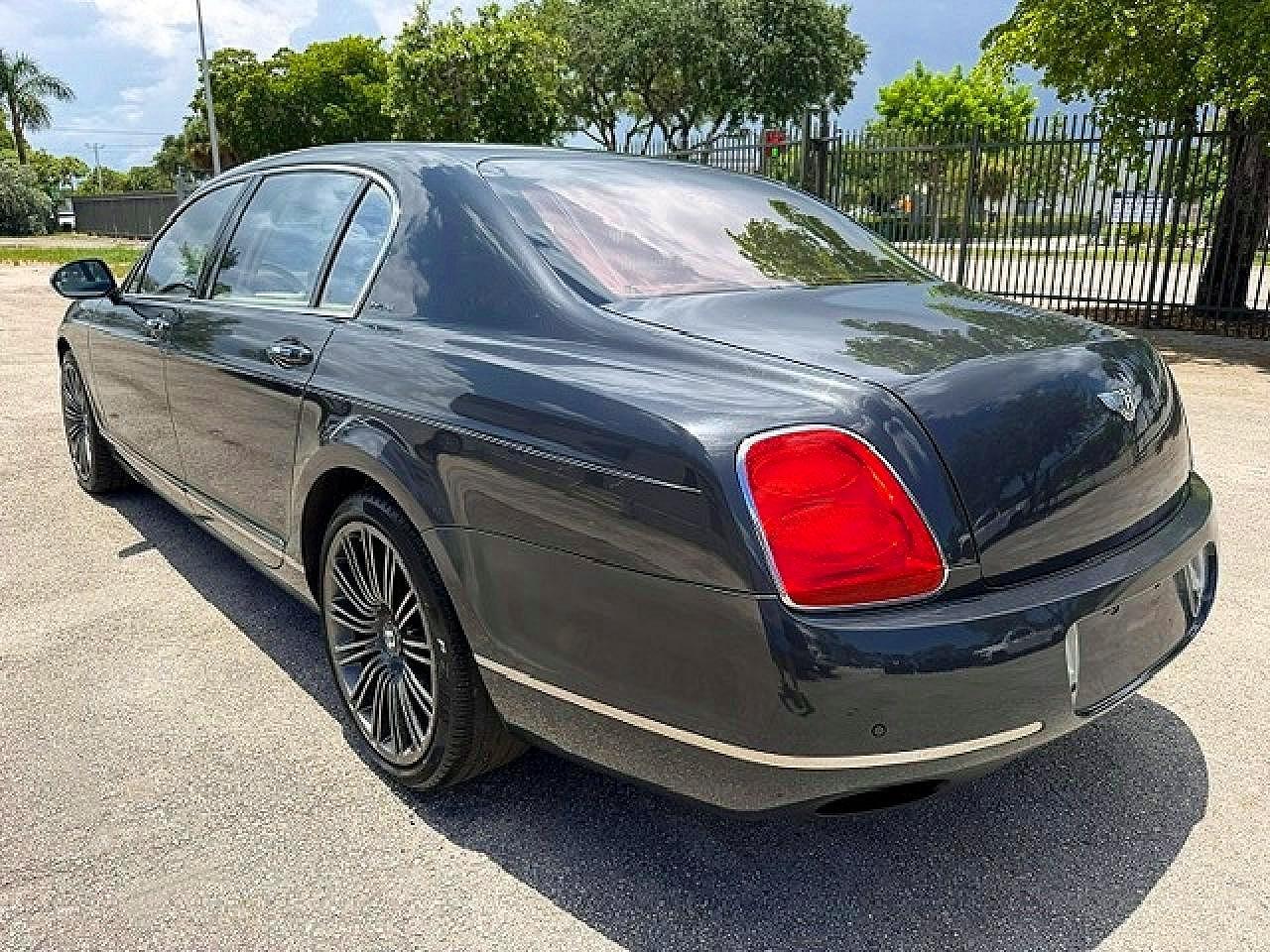 2013 Bentley Continental Flying Spur Speed - zdjęcie 2