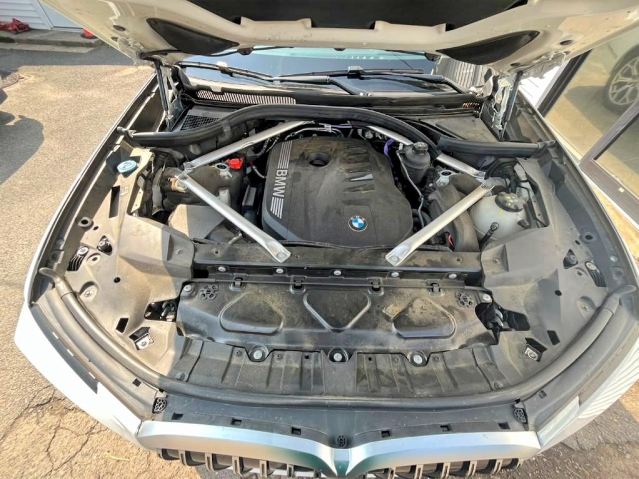 2025 BMW X7 xDrive40I - zdjęcie 9