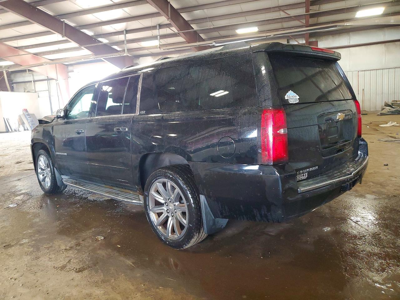 2015 Chevrolet Suburban K1500 Ltz - zdjęcie 2