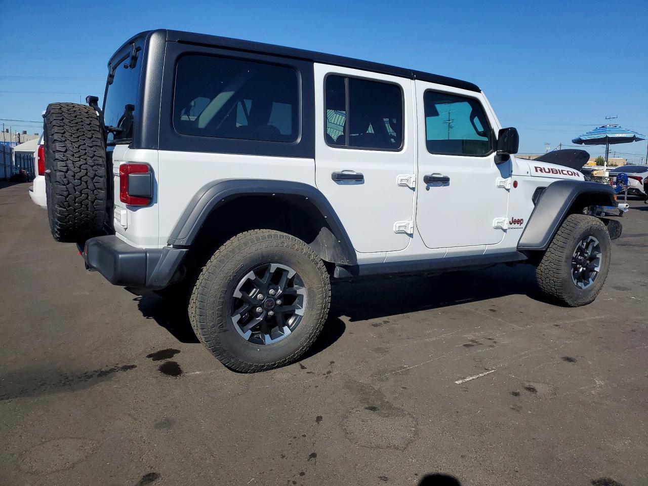 2025 Jeep Wrangler Rubicon - zdjęcie 3