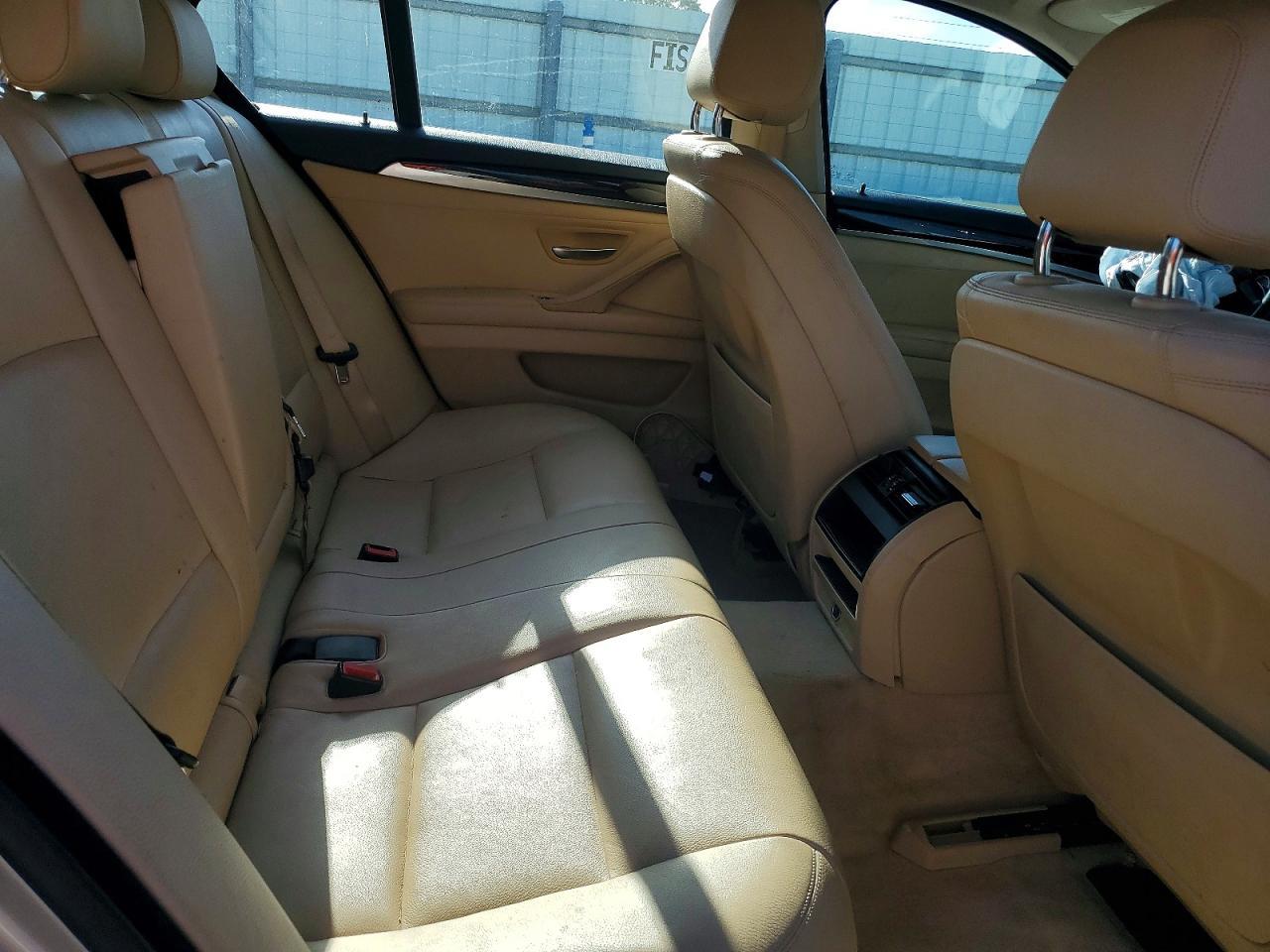 2015 BMW 535 I - zdjęcie 10