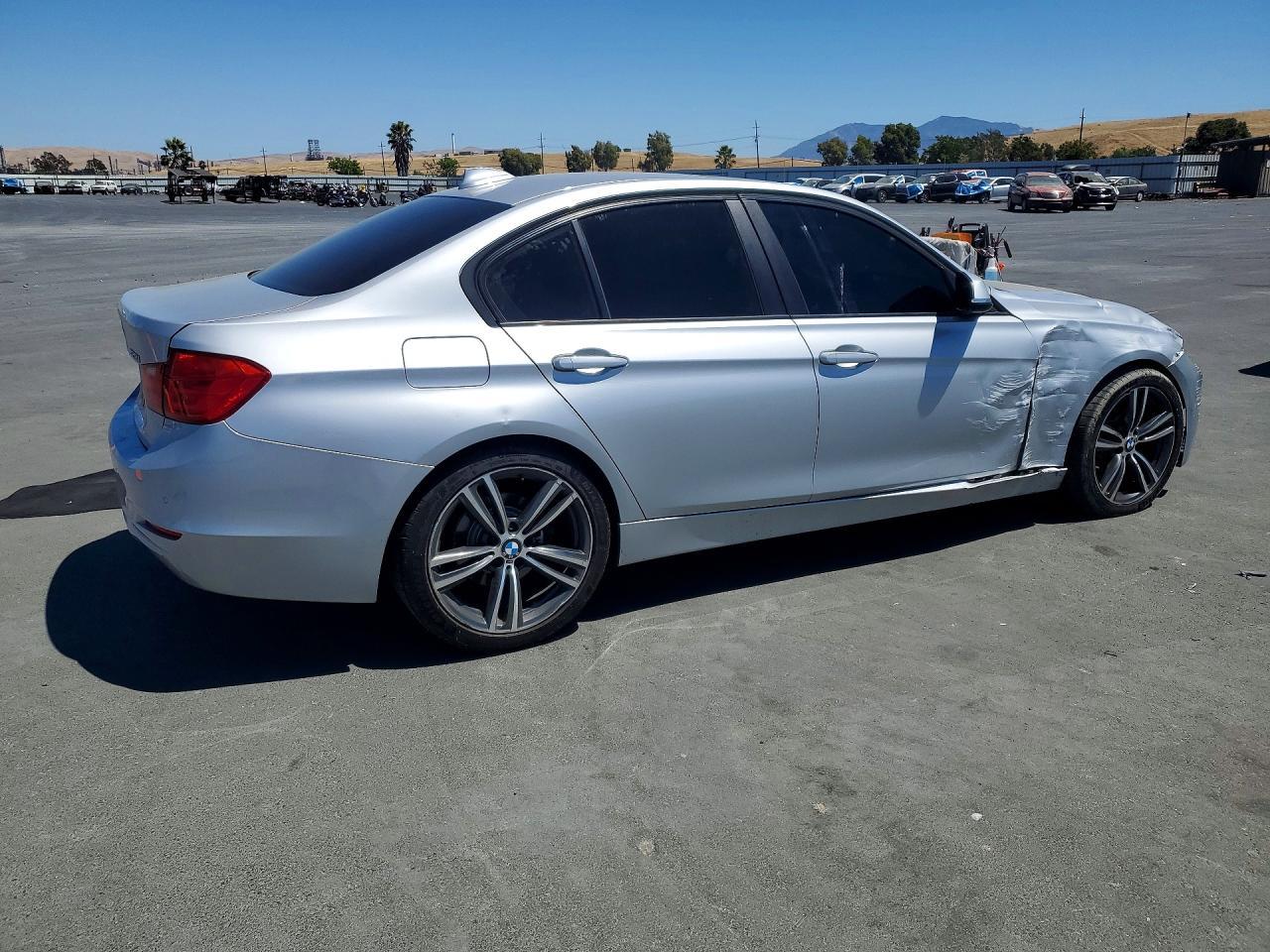 2014 BMW 328 I - zdjęcie 3