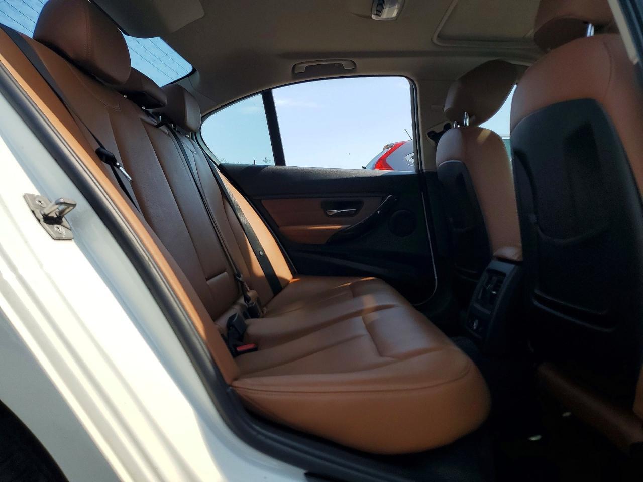 2013 BMW Seria 3 328i - zdjęcie 10
