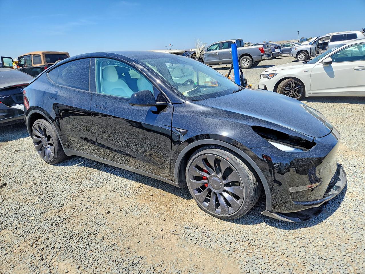 2025 Tesla Model Y - zdjęcie 4