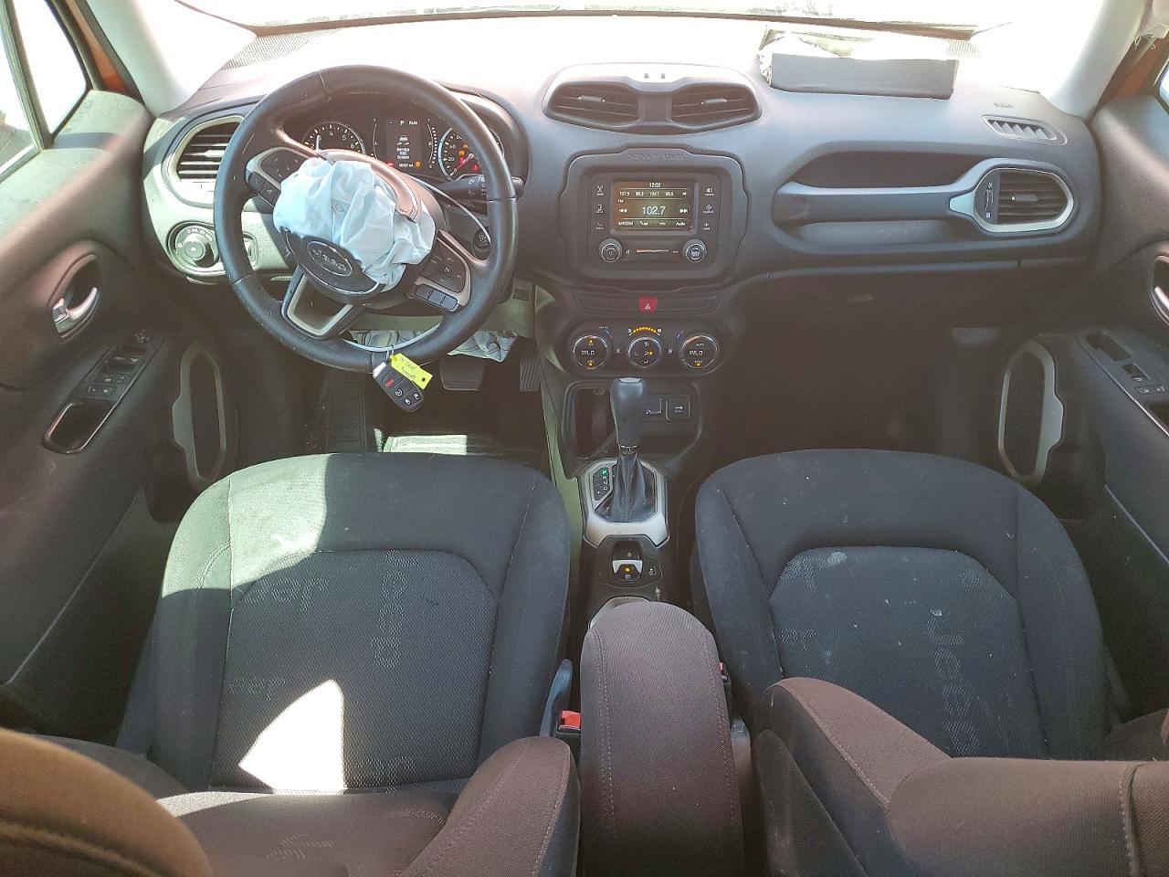 2015 Jeep Renegade Latitude - zdjęcie 8