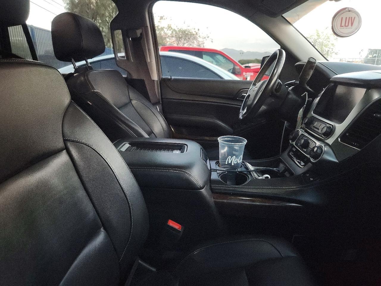 2017 Chev Tahoe C150 - zdjęcie 13