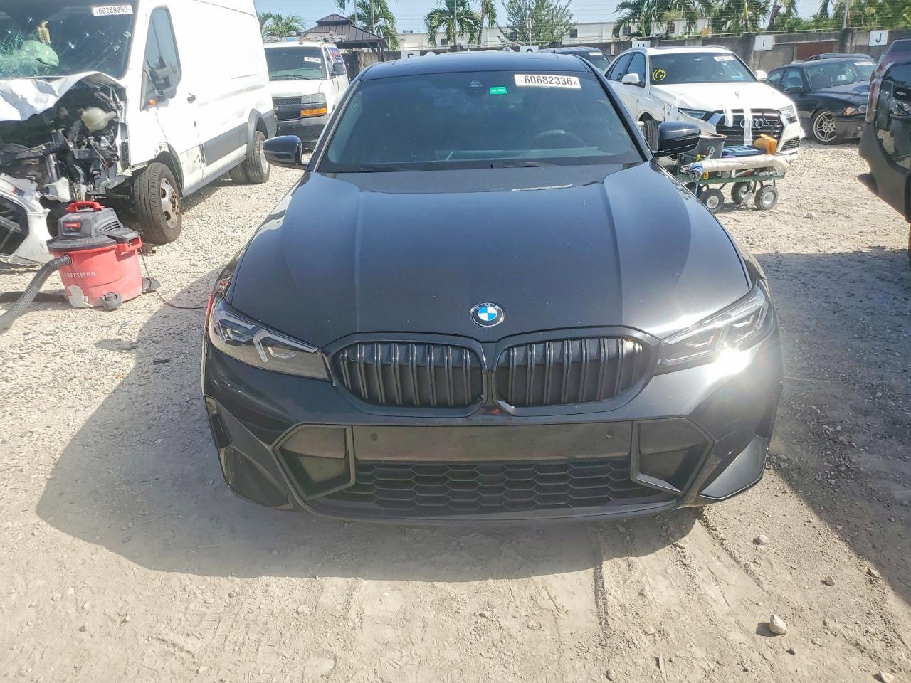 2023 BMW 330I - zdjęcie 5