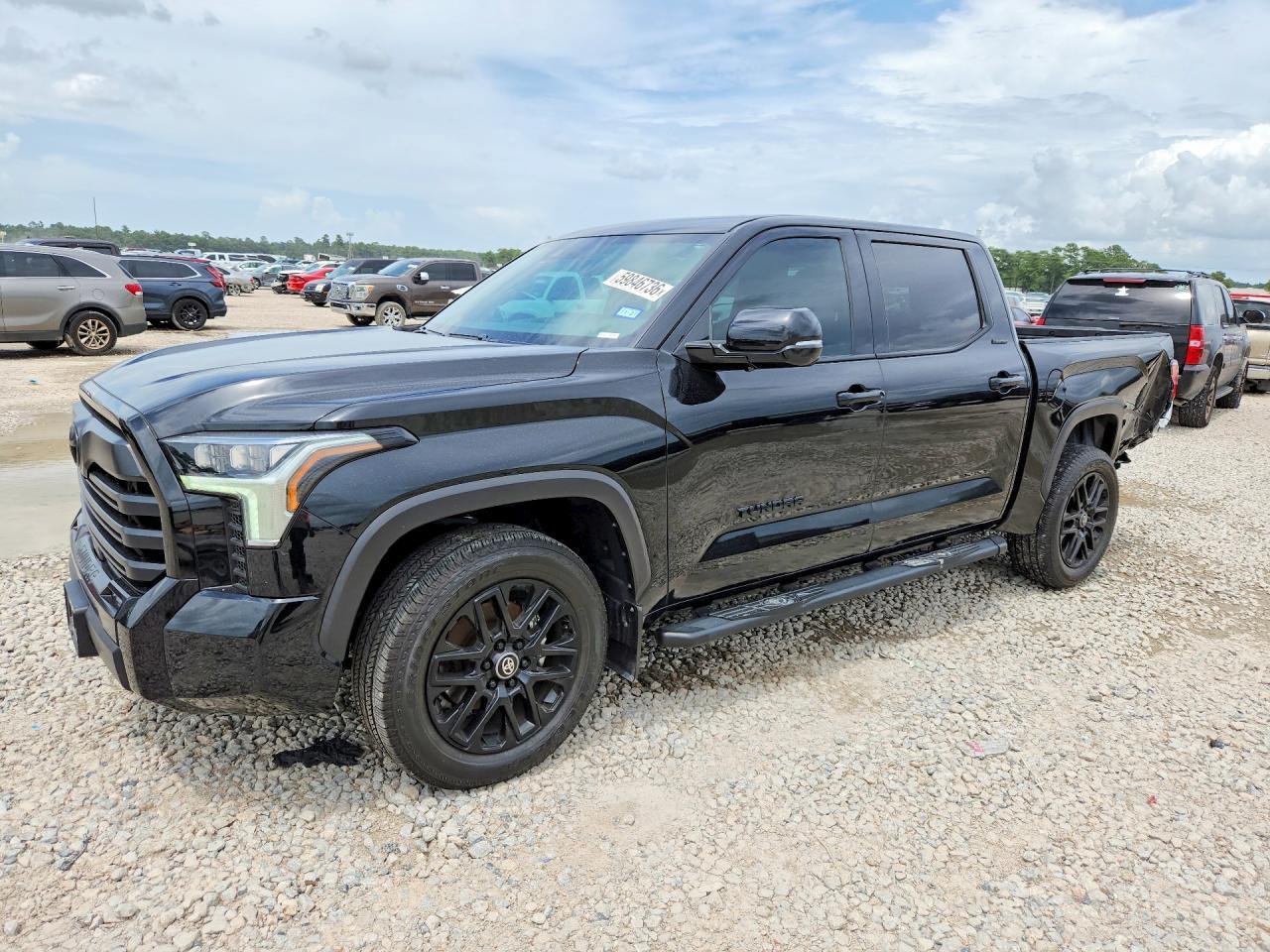 2026 Toyota Tundra Crewmax Limited - zdjęcie główne