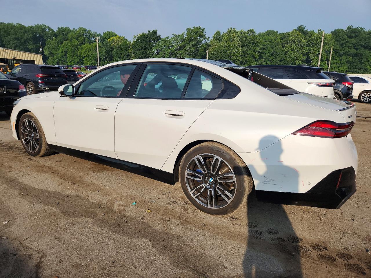 2024 BMW Seria 5 530i - zdjęcie 2