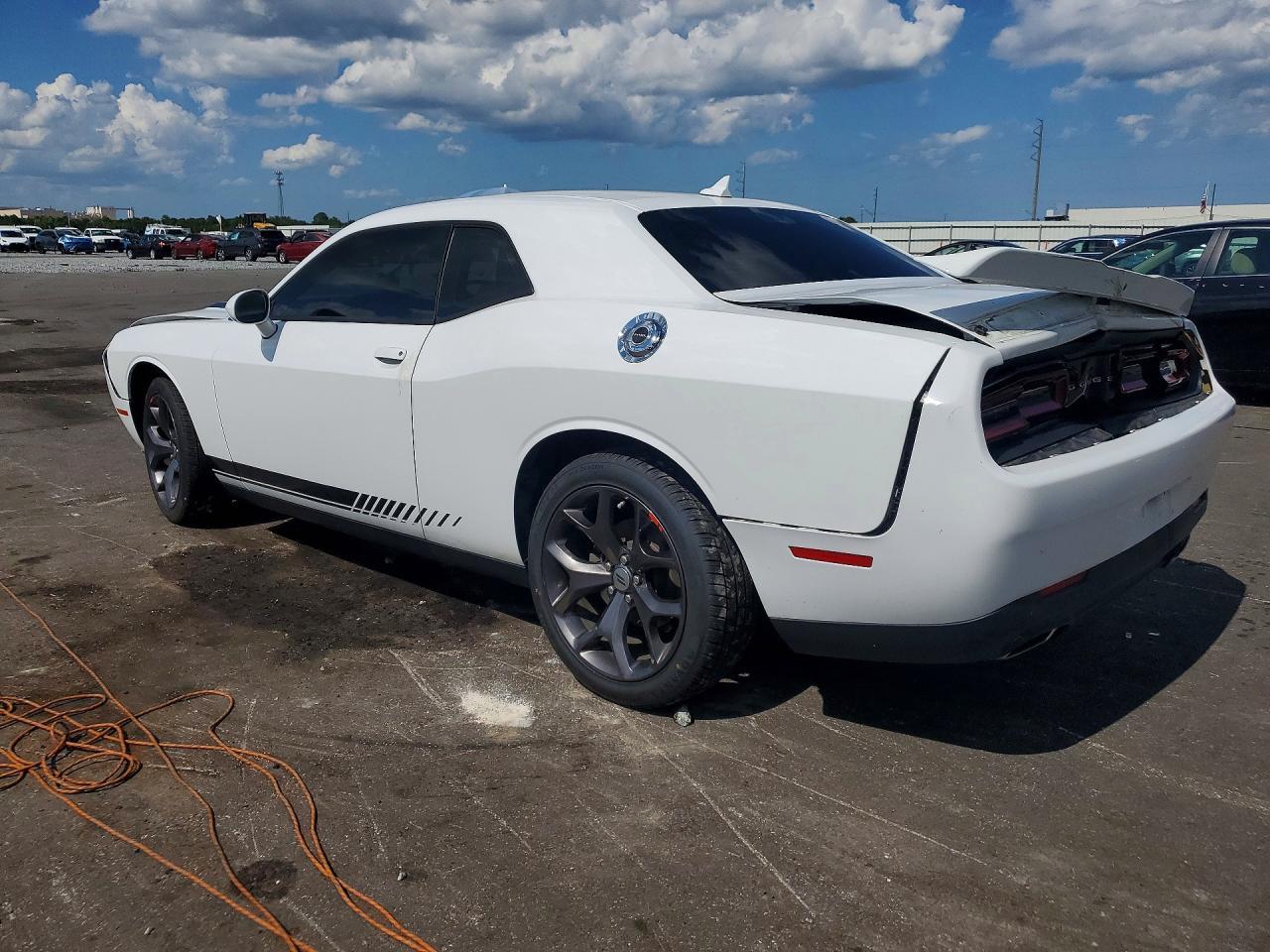 Dodge Challenger - zdjęcie 2
