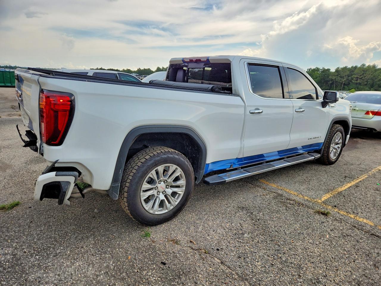 2023 GMC Sierra K1500 Denali - zdjęcie 3