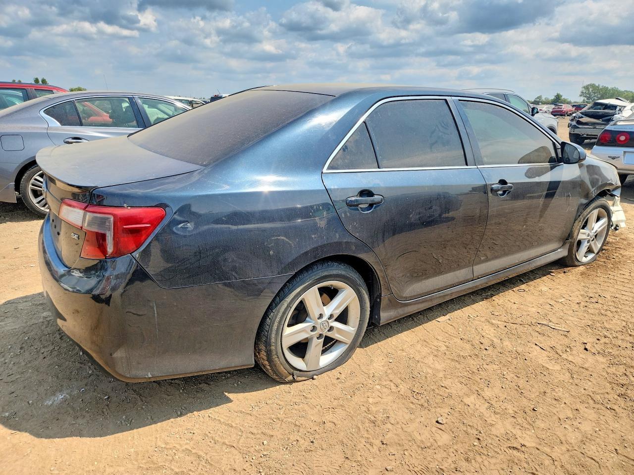 2014 Toyota Camry Se - zdjęcie 3