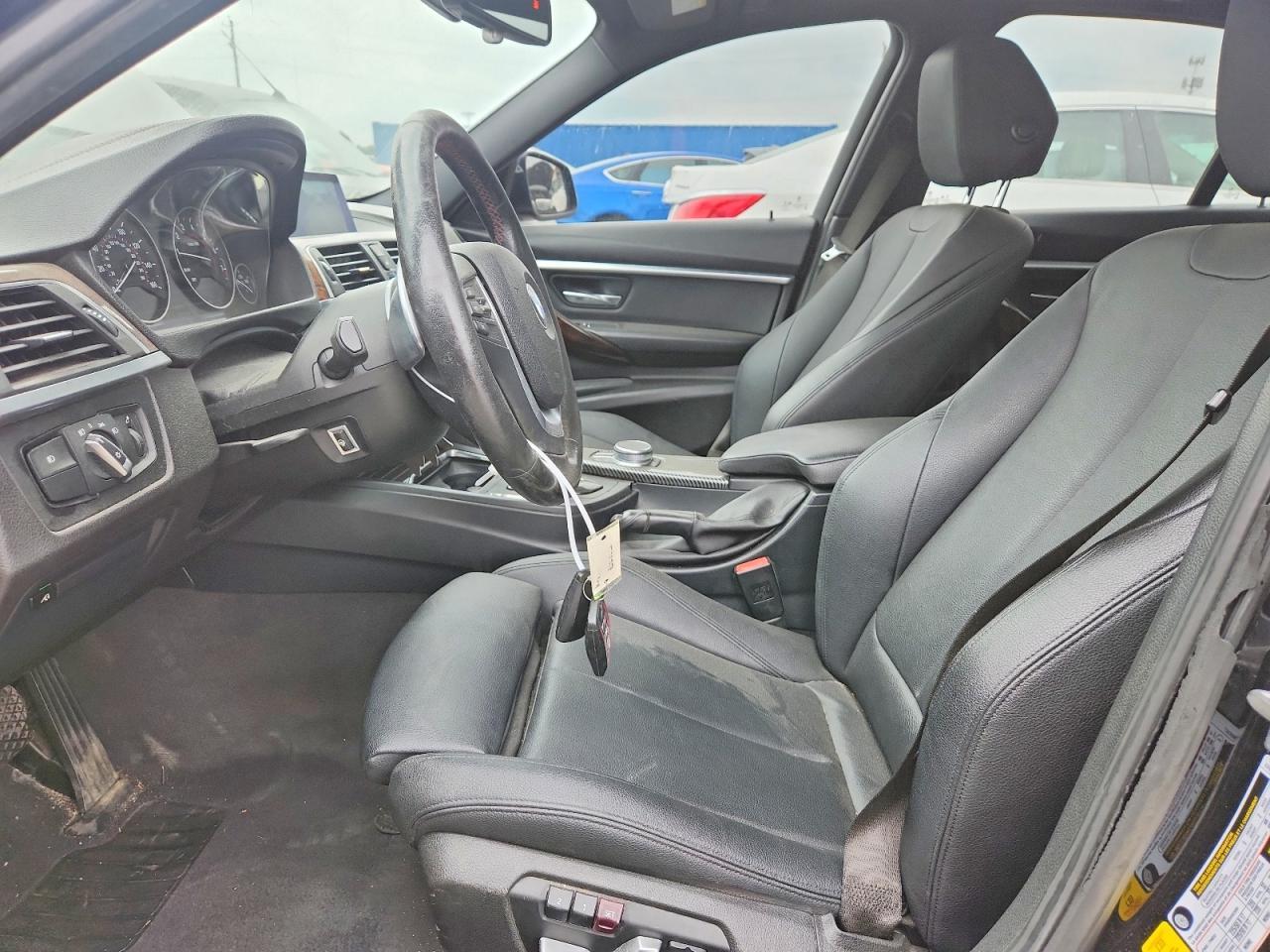 2018 BMW Seria 3 330i - zdjęcie 7