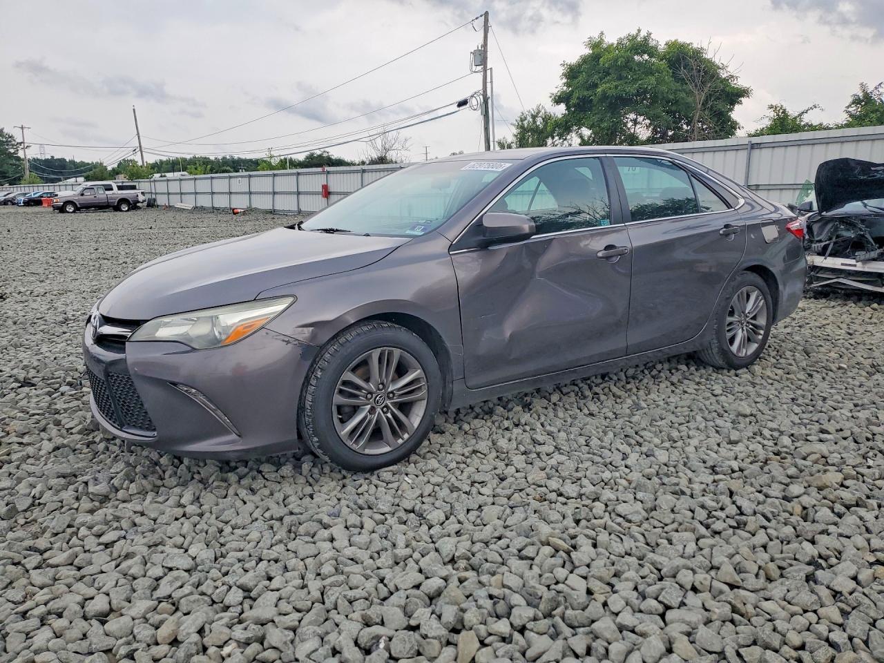 2015 Toyota Camry Se - zdjęcie główne