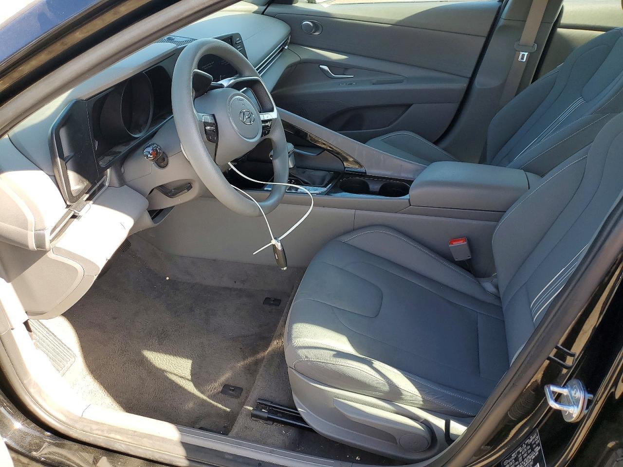 2023 Hyundai Elantra Blue - zdjęcie 7