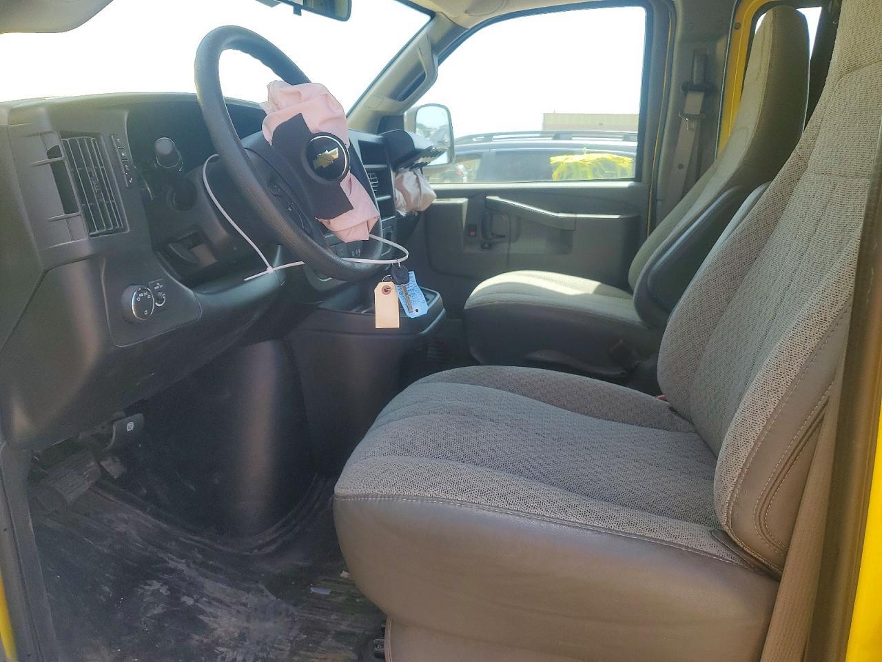 2025 Chevrolet Express G2500 - zdjęcie 7