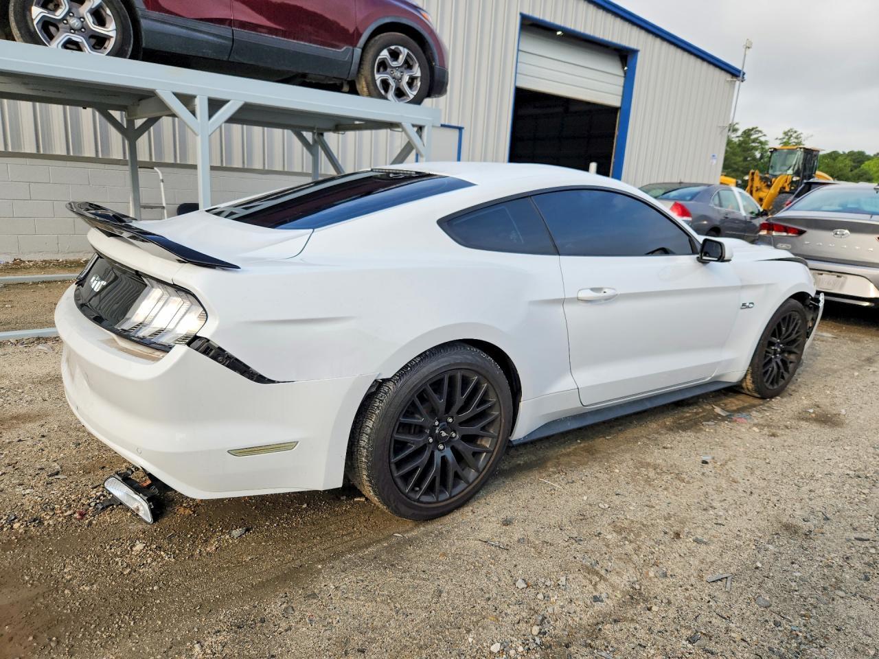 2016 Ford Mustang Gt - zdjęcie 3