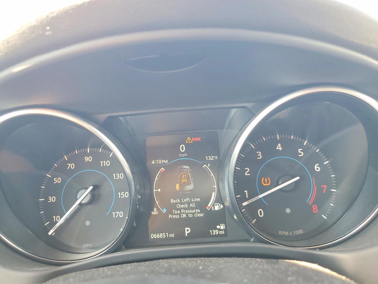 2017 Jaguar Xe Premium - zdjęcie 9